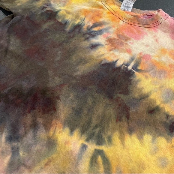 Youth S tie dye t-shirt fire and smoke dragon breath galaxy - Picture 4 of 8